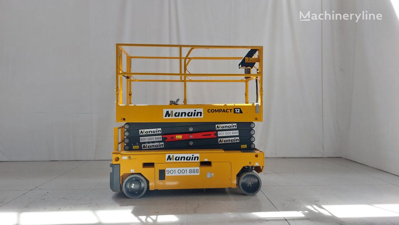 Haulotte COMPACT 12 AE scissor lift