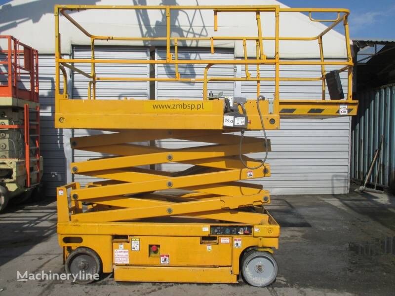 Haulotte Compact 10 scissor lift