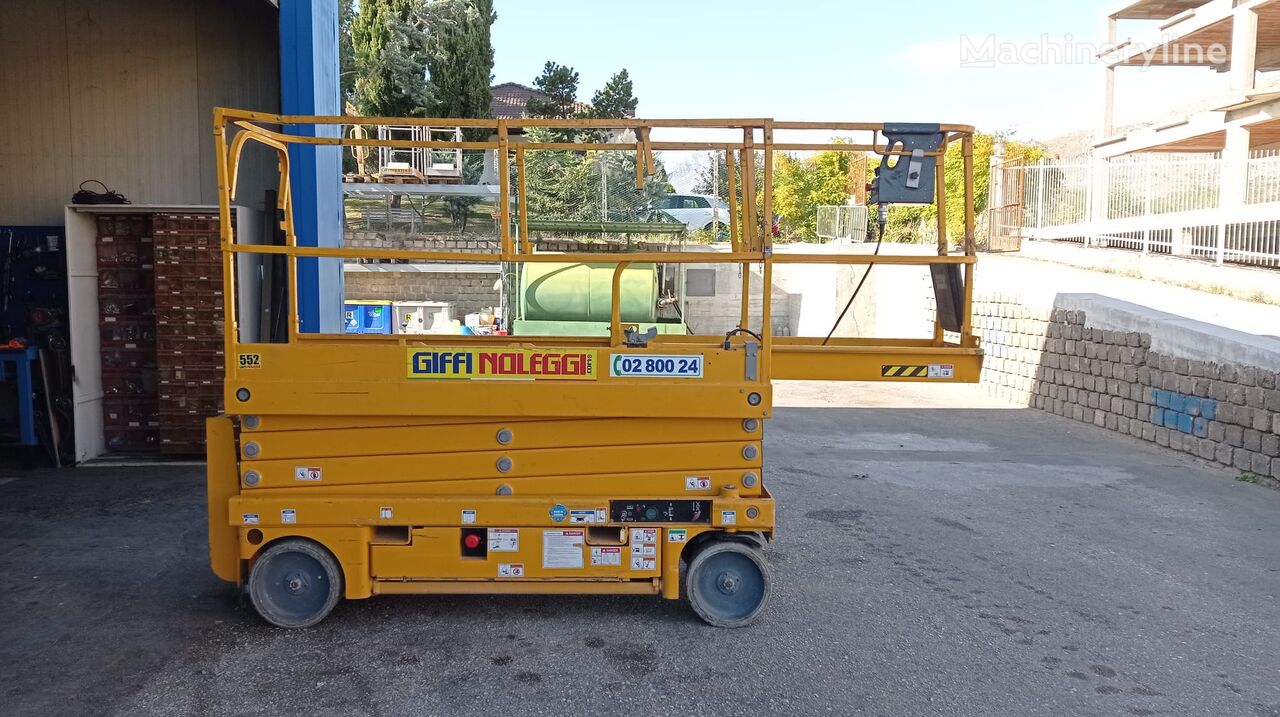 Haulotte Compact 10N scissor lift