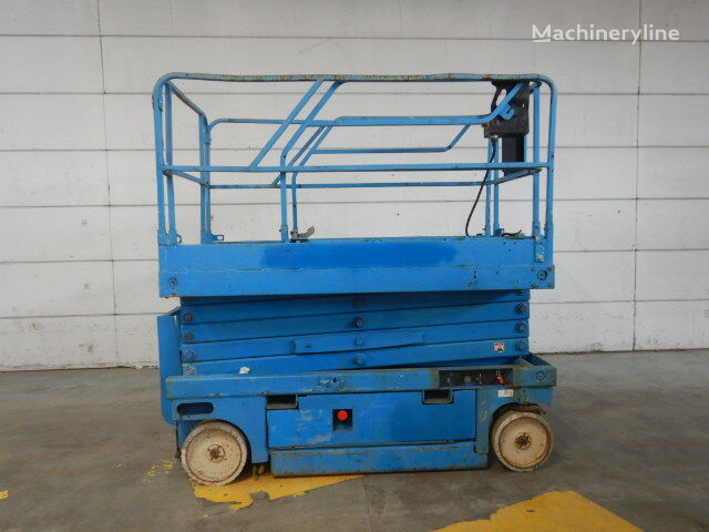 Haulotte Compact 12 - V35195 scissor lift