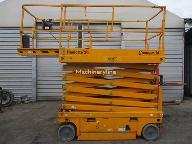 Haulotte Compact 14 scissor lift