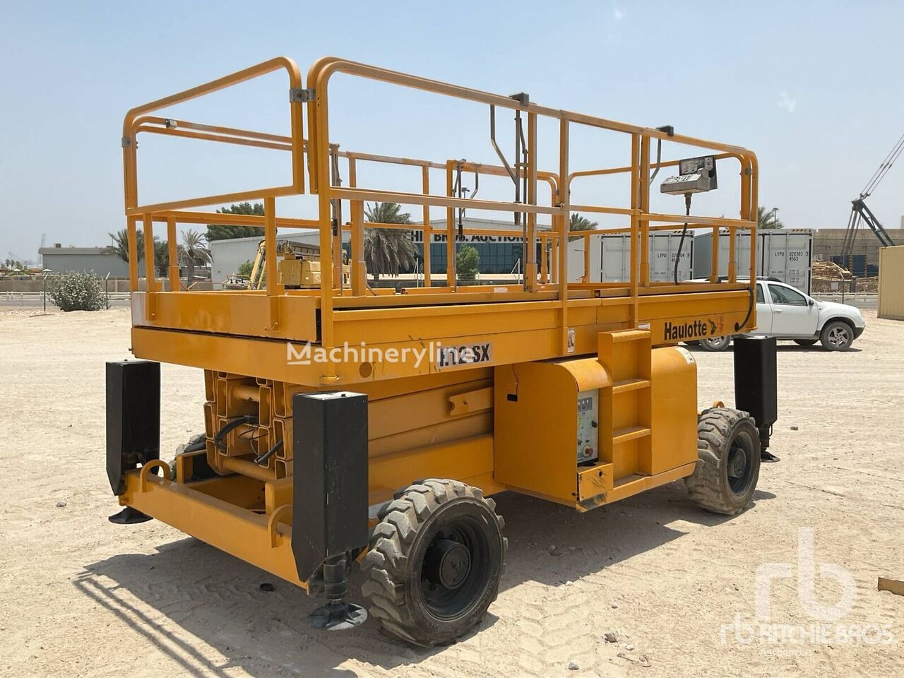 Nacelle ciseaux Haulotte H12 SDX 4x4 Diesel à vendre | Machineryline CG Nacelle ciseaux Haulotte H12 SDX 4x4 Diesel - Machineryline