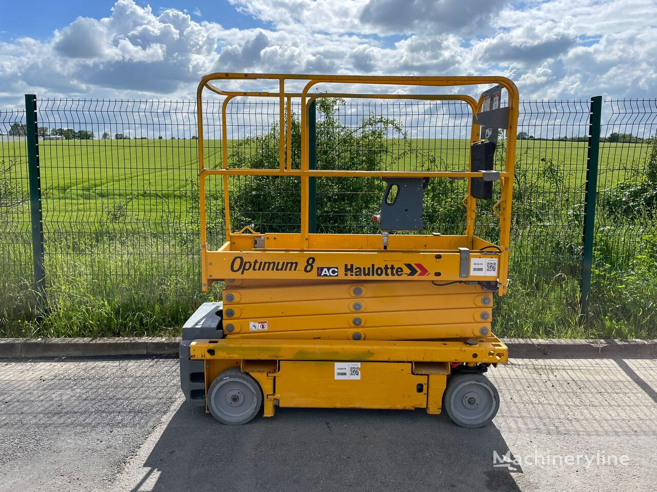 Haulotte Optimum 8 - F23163 scissor lift