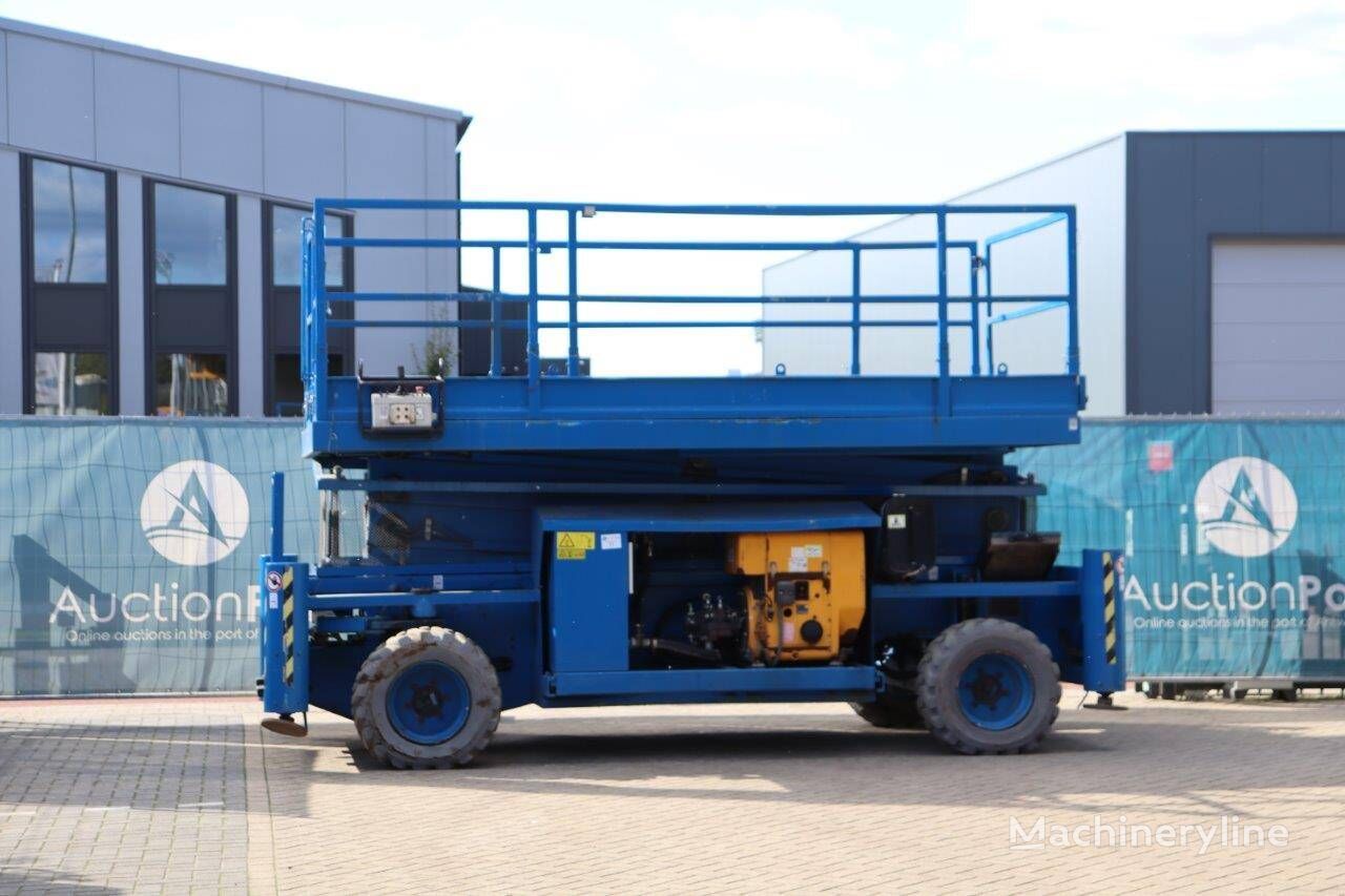 ножничный подъемник Holland Lift Q135DL24 4x4