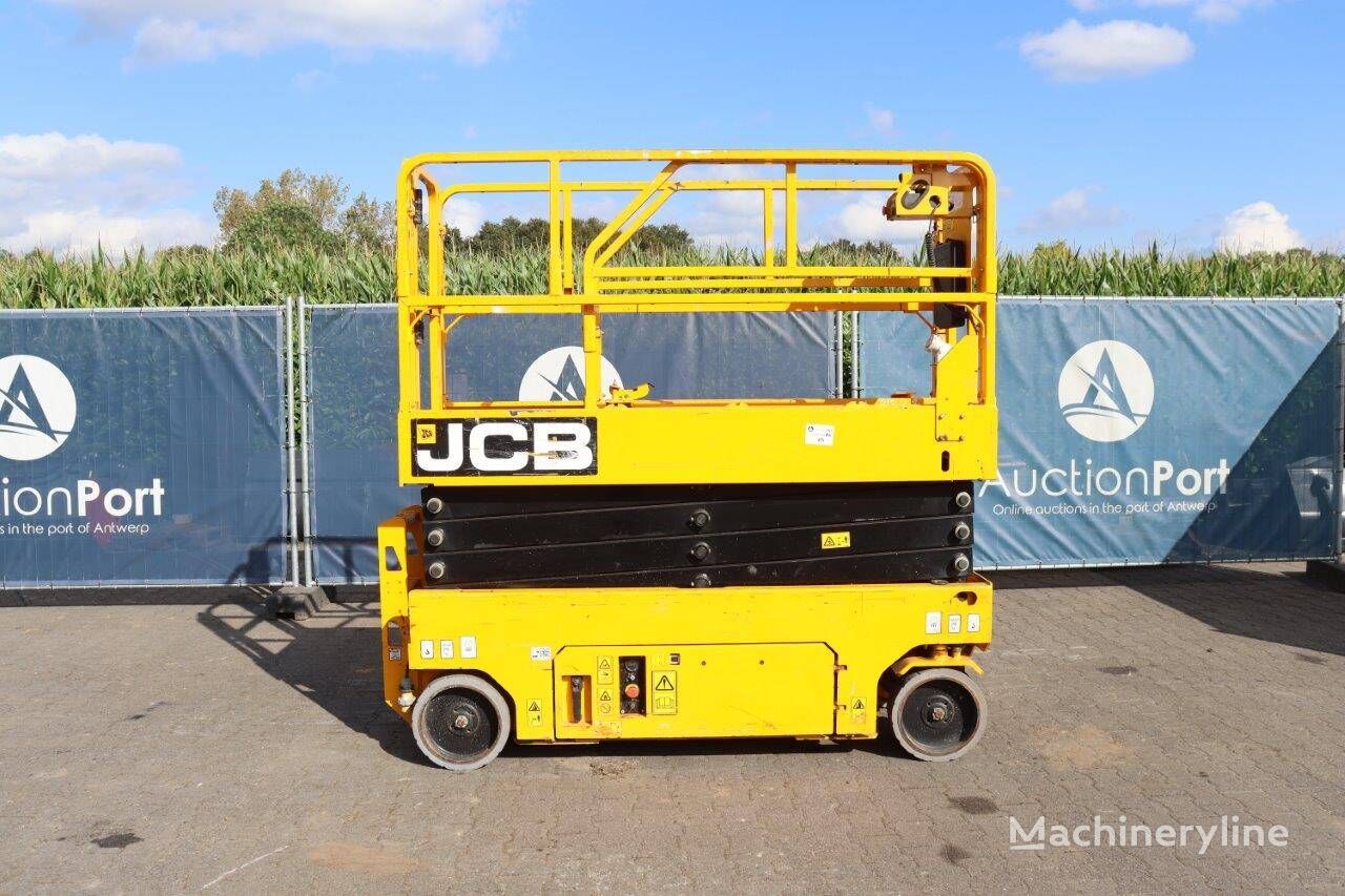 ножничный подъемник JCB S2632E