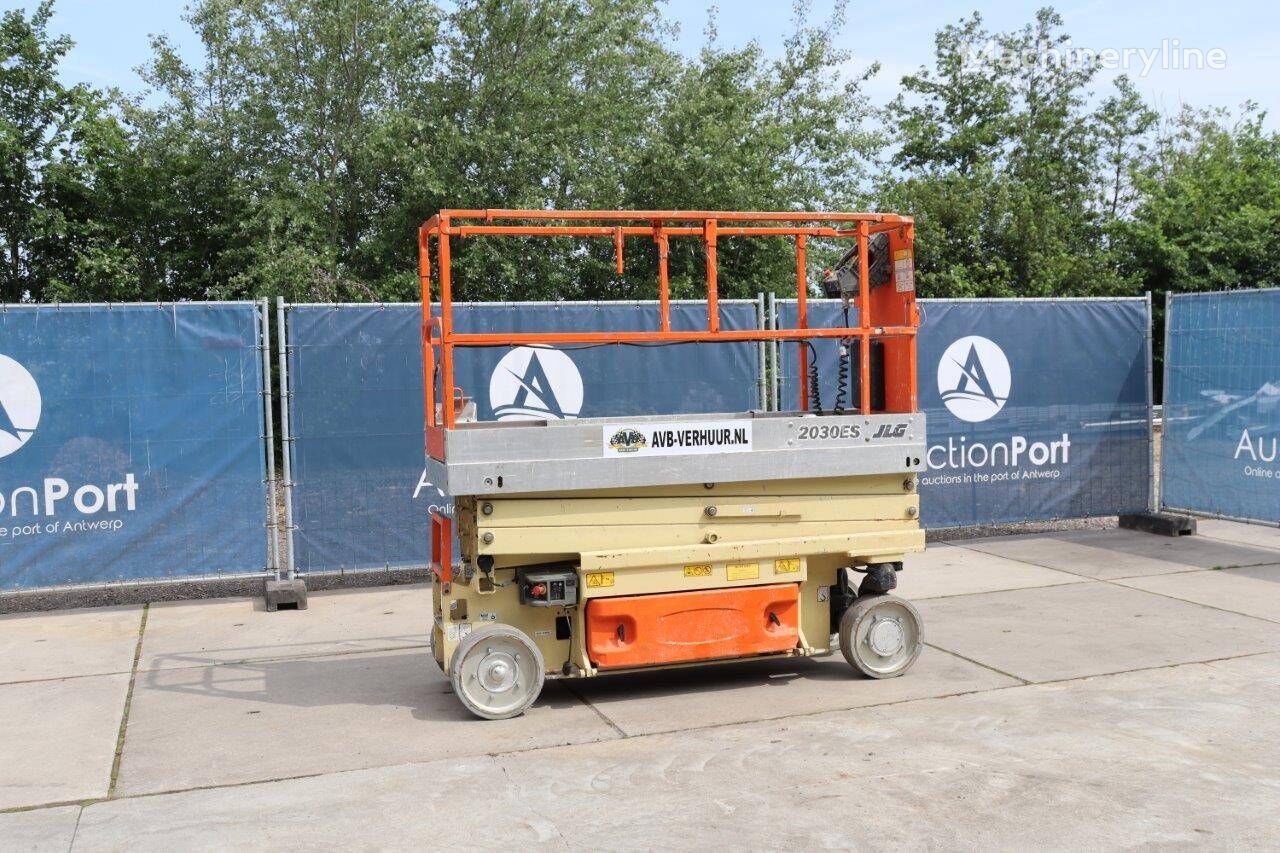 JLG 2030ES scissor lift