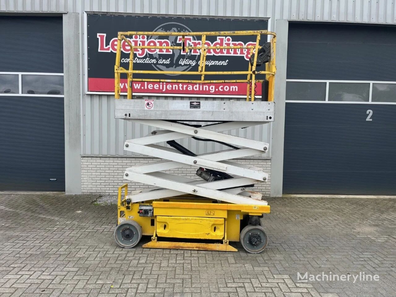 nacelle ciseaux JLG 2030ES electrical scissorlift 2010 year