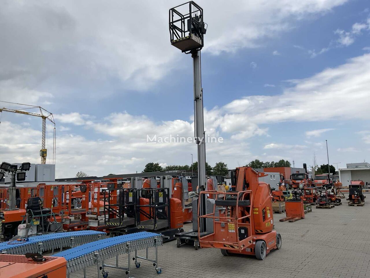 JLG 20MVL scissor lift