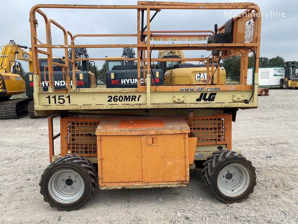 JLG 260MRT scissor lift