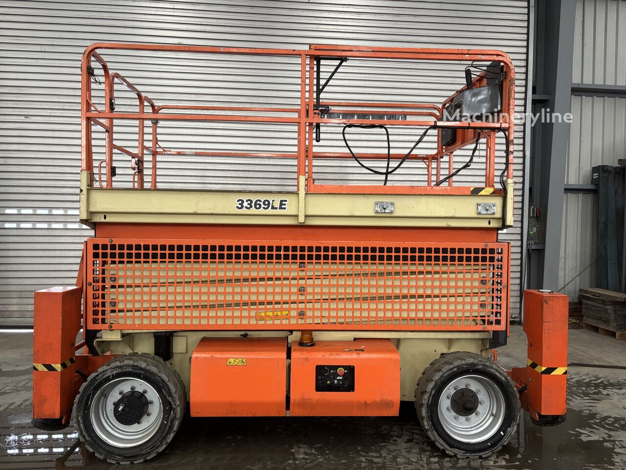 JLG 3369 LE scissor lift - Machineryline