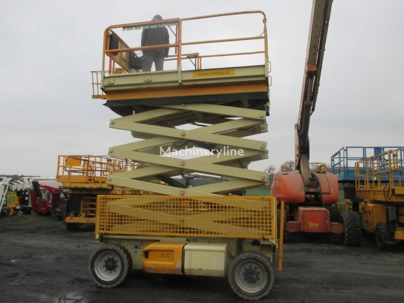 ножничный подъемник JLG 4069 LE