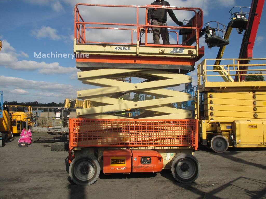Ножична платформа JLG 4069 LE - Machineryline