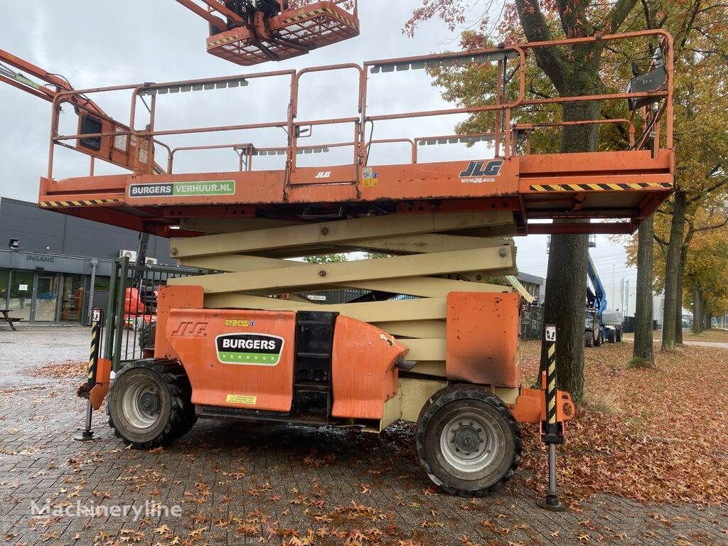 JLG 4394RT scissor lift