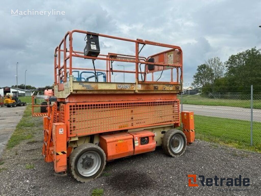 ножичний підйомник JLG M4069