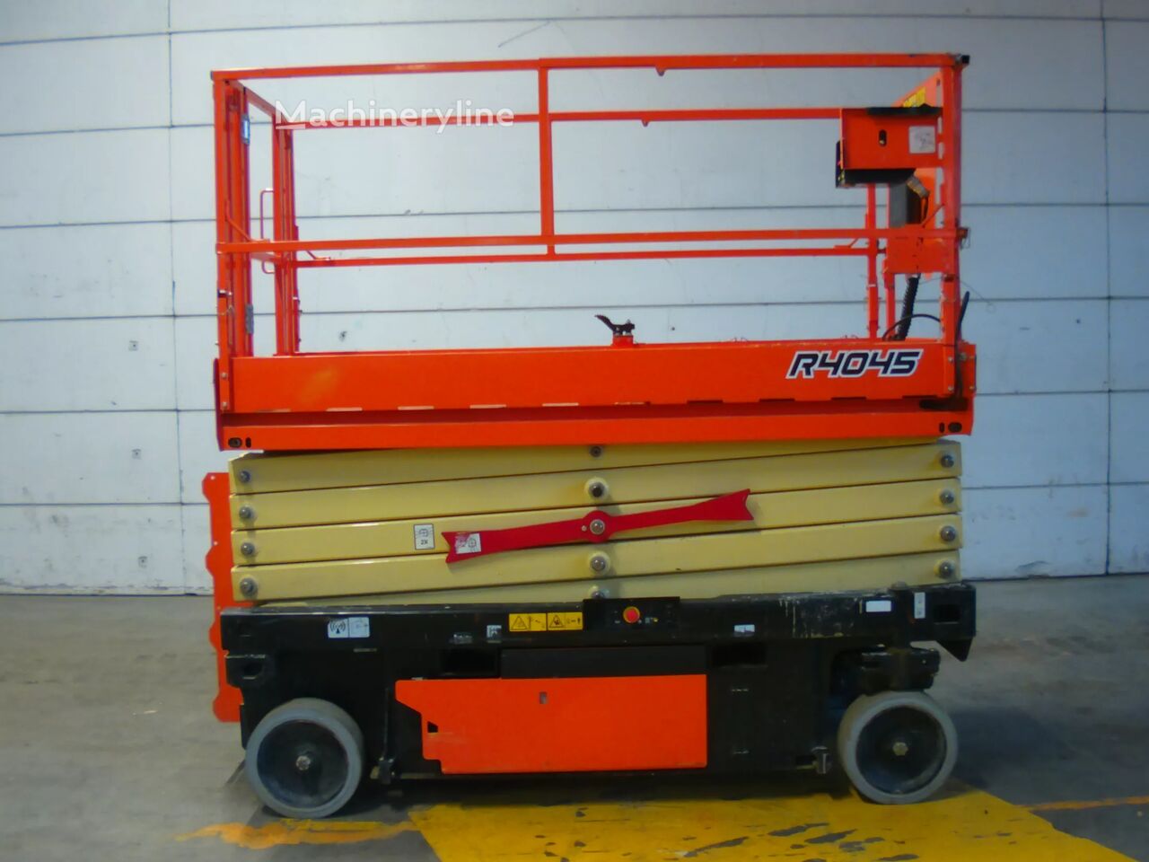 رافعة هيدروليكية مقصية JLG R4045 - Machineryline