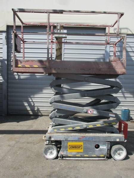 Skyjack SJ III 3219 scissor lift