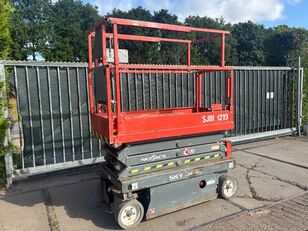 ножничный подъемник Skyjack SJ III 3219 8m elektro schaarlift hoogwerker