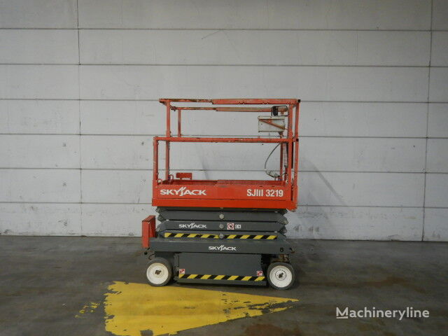 Skyjack SJ3219 - New batteries - V36595 scissor lift