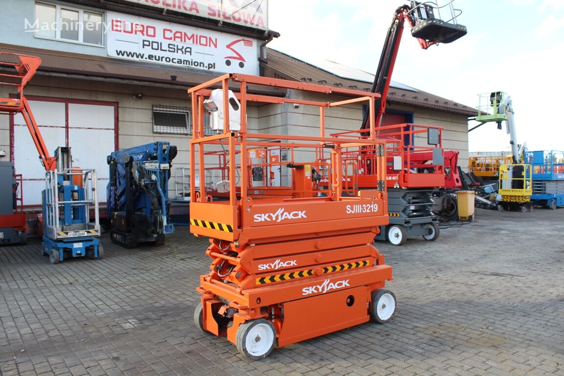 Skyjack SJIII 3219 - 8 m sissor lift jlg genie 1932 haulotte optimum ime scissor lift