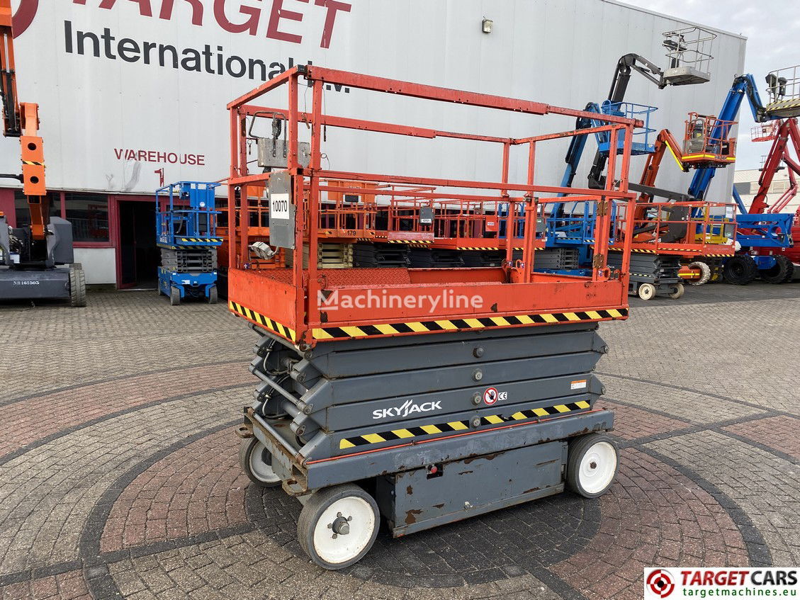 Skyjack SJIII-4632  scissor lift