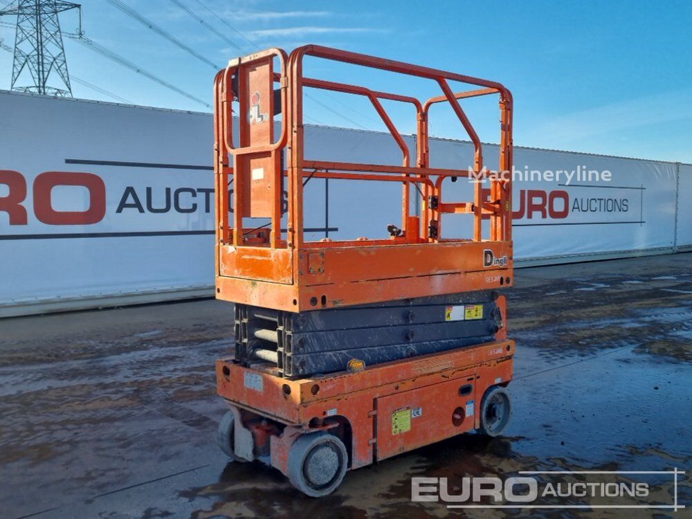 Zhe Jiang Electric Scissor Lift