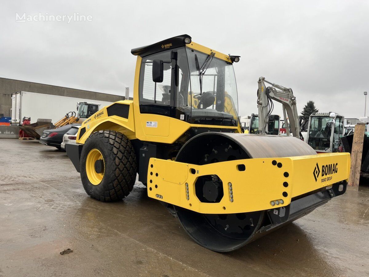 новый грунтовый каток BOMAG BW 213-D5