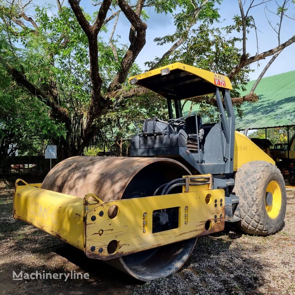 BOMAG BW212D-40 compactador de tierra