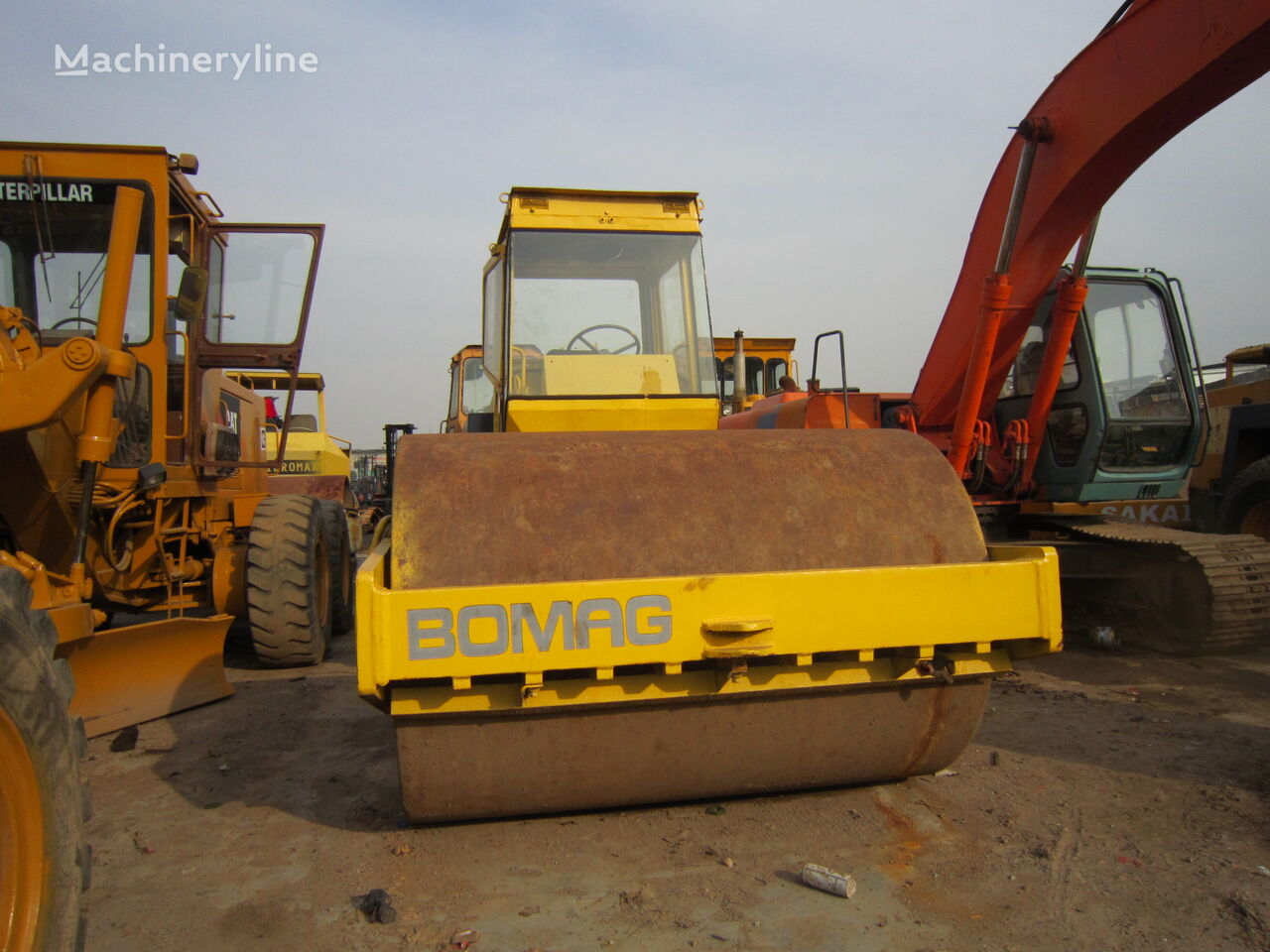 BOMAG BW213 single drum compactor