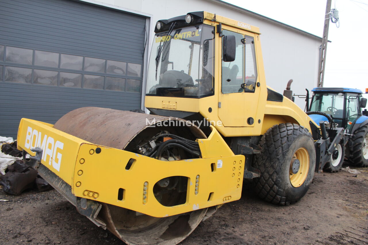 BOMAG BW213 DH-4 single drum compactor