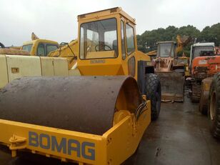 grunto volas BOMAG BW213D