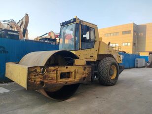 вибрационен валјак за земја BOMAG BW219