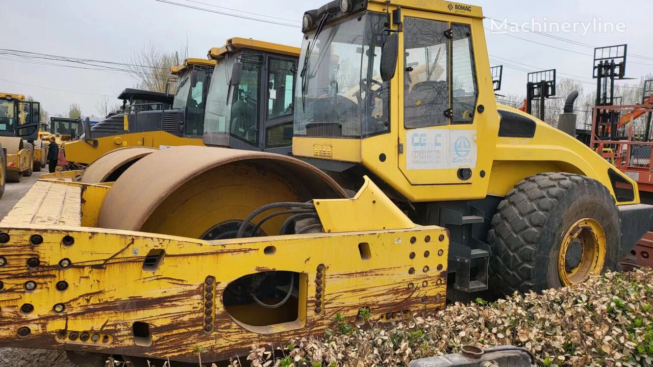 BOMAG DW 226 DH-4 single drum compactor