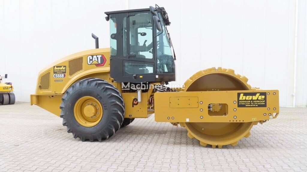 CAT CS 66 B single drum compactor