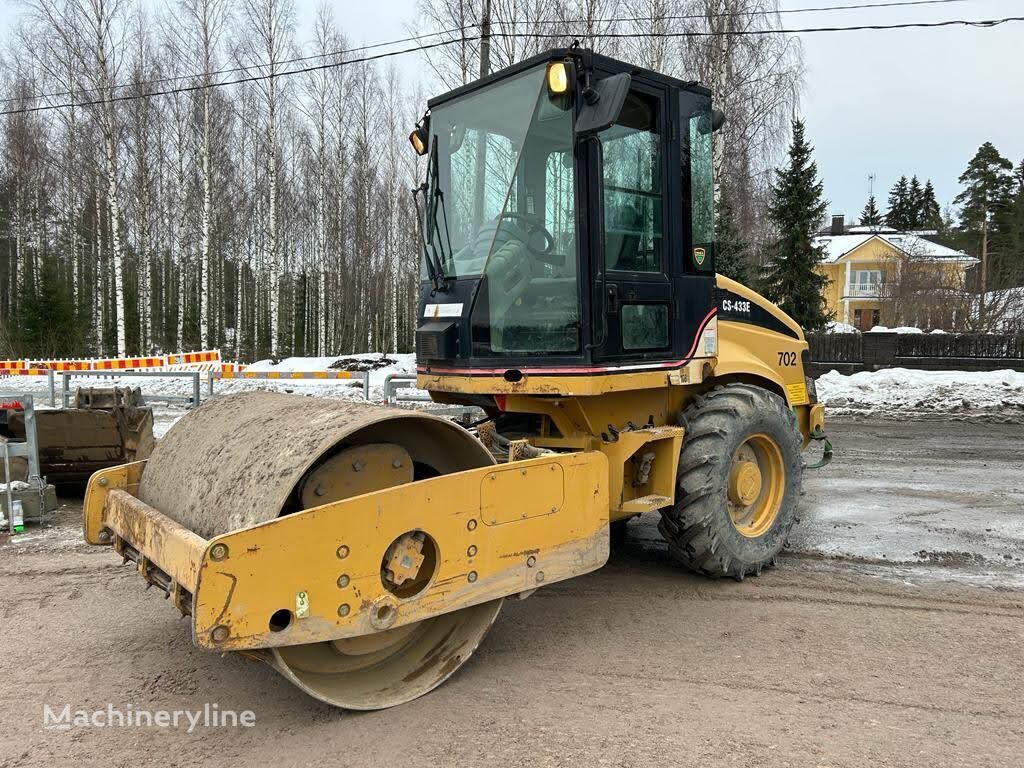 вибрационен валјак за земја Caterpillar CS 433 E