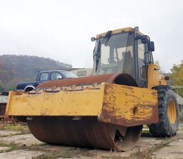 tahačový válec Caterpillar CS 583 C