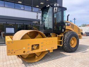 Caterpillar CS 66 B single drum compactor