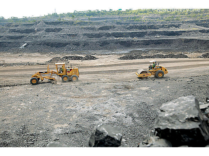 Купить грунтовый каток Caterpillar CS533E XT | Machineryline TJ Новый грунтовый каток Caterpillar CS533E XT - Machineryline