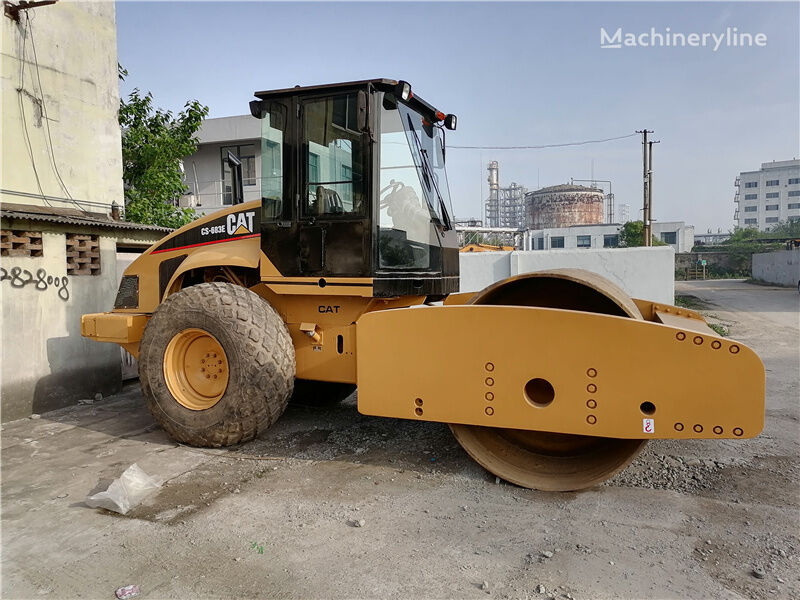 compacteur monocylindre Caterpillar CS638E