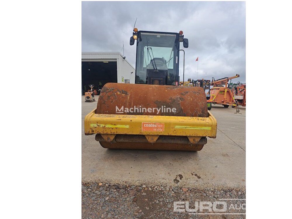 cilindru compactor pentru terasamente Caterpillar CS64