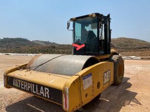 Caterpillar CS683 compactador de tierra