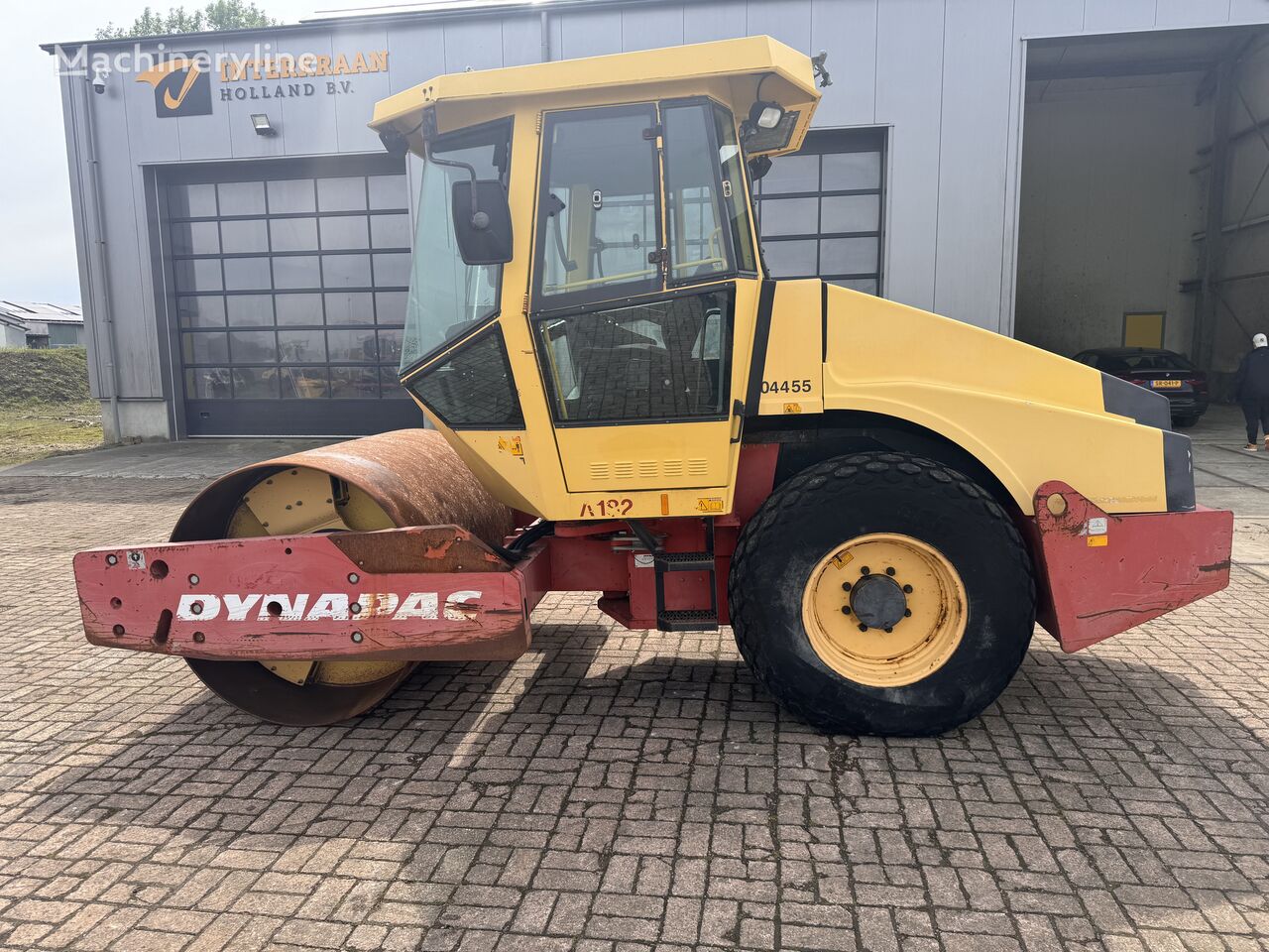 Dynapac CA182D - Bomag BW177 - Hamm 3307 single drum compactor