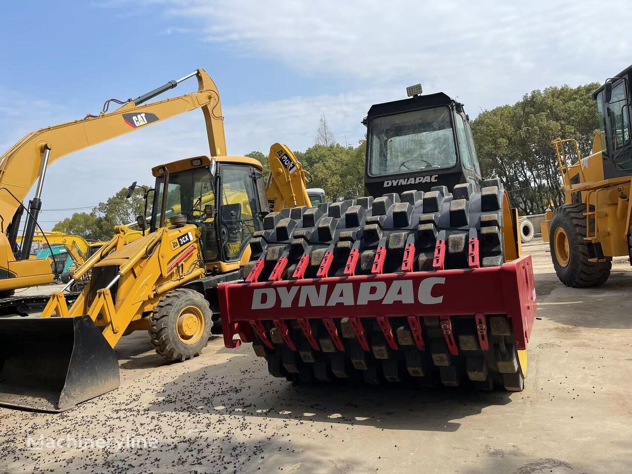 Dynapac CA301D WITH SHEEP PAD toprak silindiri