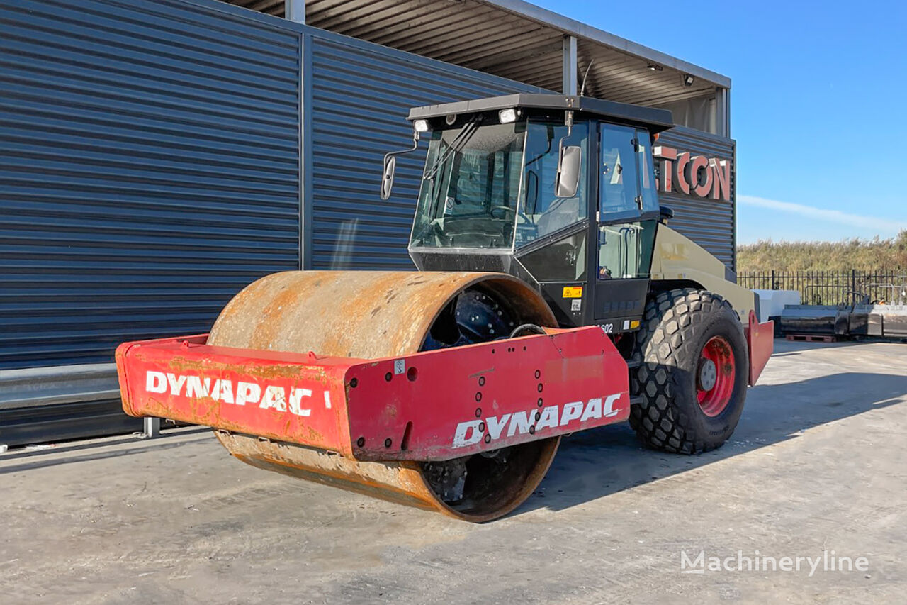 Dynapac CA602D enkel trumvält