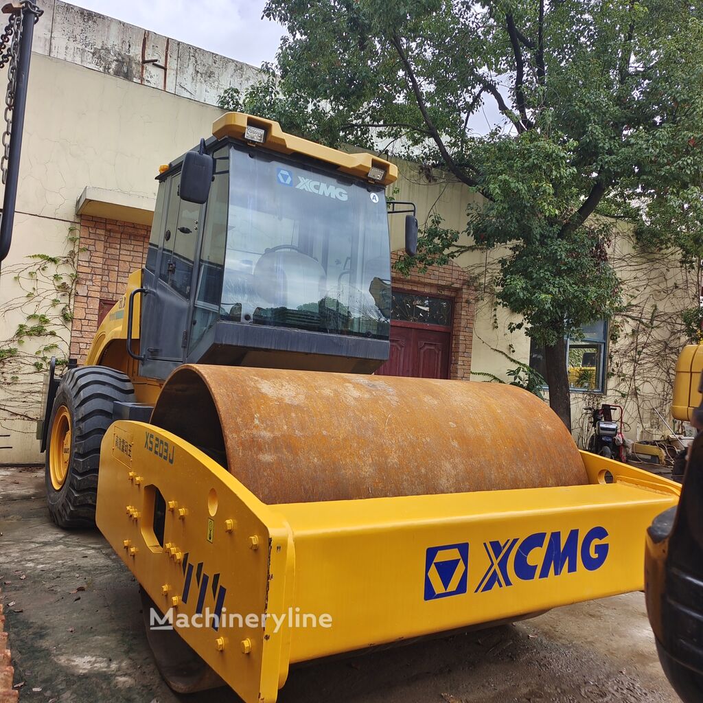 Грунтовый каток XCMG XS203 - Machineryline