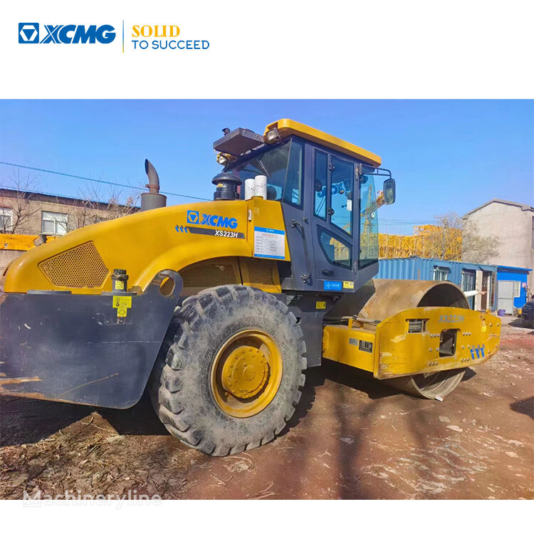 XCMG XS223H single drum compactor