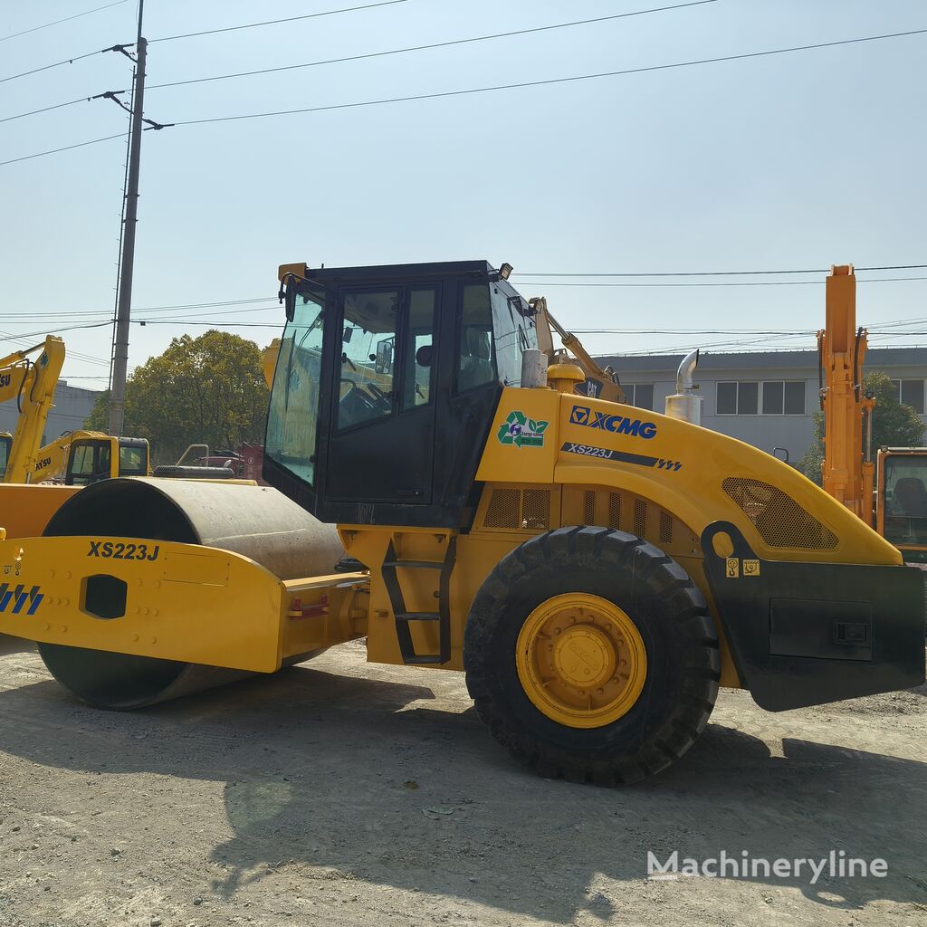 XCMG XS223J compactador de tierra