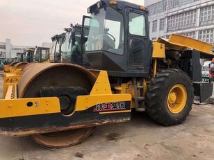 بيع مدحلة لأعمال دك التربة XCMG XS223J - صورة 9 | Machineryline DZ مدحلة لأعمال دك التربة XCMG XS223J | صورة 9 - Machineryline