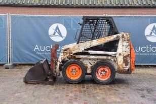 mini-carregadeira Bobcat 543