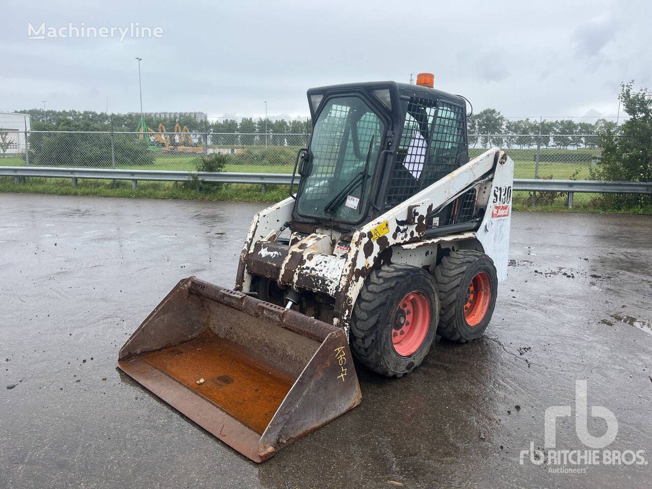 Bobcat S130 mini iekrāvējs