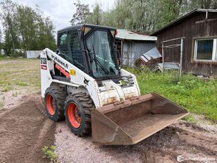 Bobcat S130 minicargadora